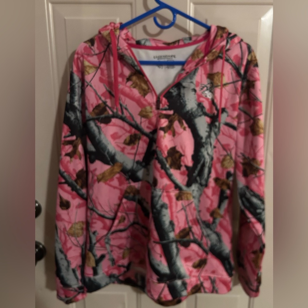 Legendary Whitetail Women’s Camo Sweatshirt, L